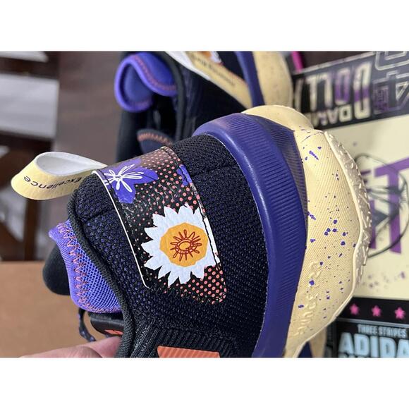 adidas unisex -adult Dame 8 Shoes purple sneakers new - Picture 6 of 8